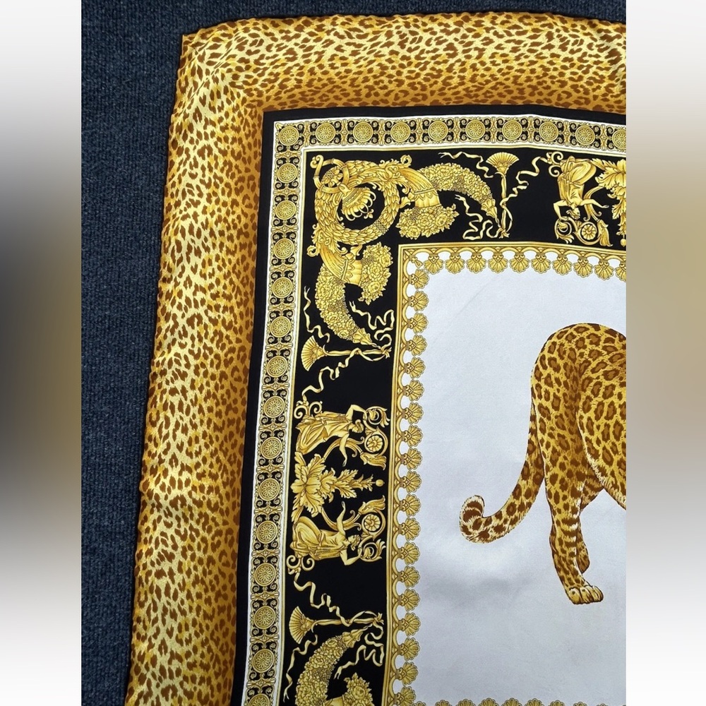 Vintage Atelier Versace Leopard Print Barocco Baroque Black & Gold Silk Scarf - Picture 9 of 15